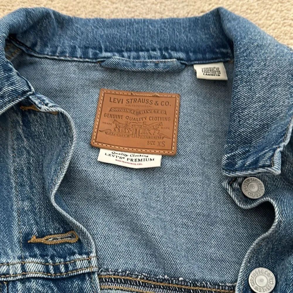 Levi’s vintage feel denim jacket XS - Picture 2 of 4